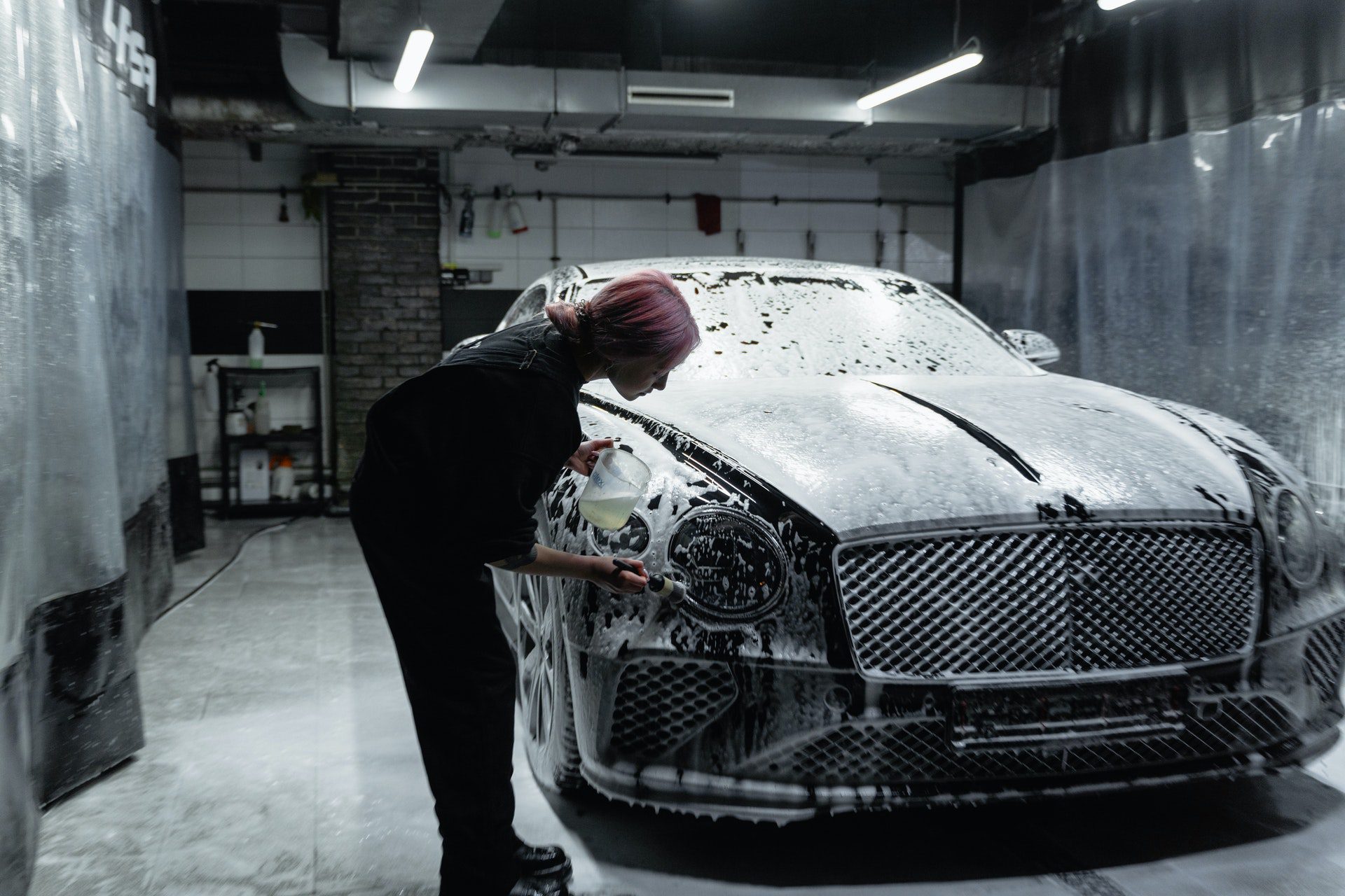 pexels-tima-miroshnichenko-6873179 Car Washs
